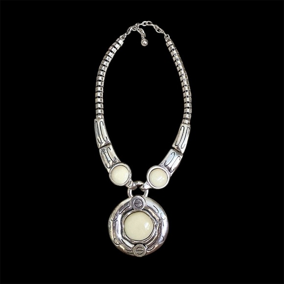 Large White Cabochon Statement Necklace - Picture 3 of 4